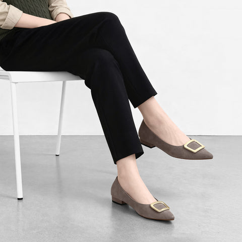 預訂：2024AW：帶扣尖頭平底鞋 (4785) Greige S