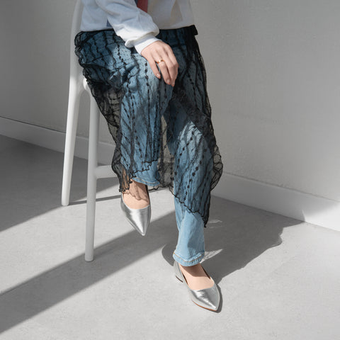 20% 折扣：2024SS：iCoN 顏色：尖頭光滑平底鞋 (C20143) 銀色