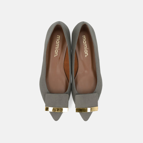 2025AW：アクセントバックル フラットシューズ（m17006）チャコールS/mamian（マミアン）