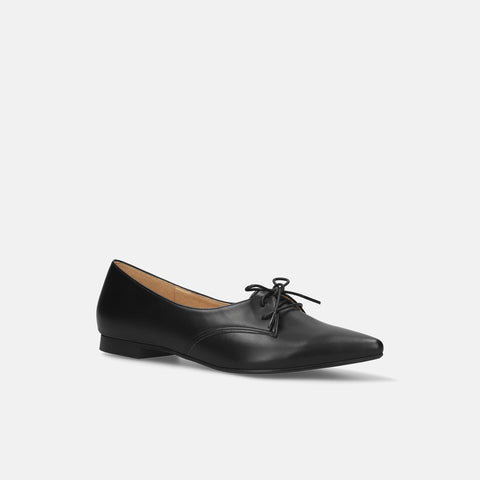 予約：2026AW：ポインテッドトゥレースアップデザインフラットシューズ（m17072）ブラック