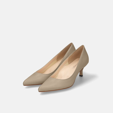 予約：2026SS：iCoN COLORS：ポインテッドトゥ パンプス（C57173）グレージュ/mamian（マミアン）