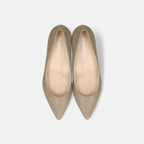 予約：2026SS：iCoN COLORS：ポインテッドトゥ パンプス（C57173）グレージュ/mamian（マミアン）