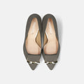 2025AW：バックルリボン付き アーモンドトゥ パンプス（lt7001）チャコールS/mamian（マミアン）